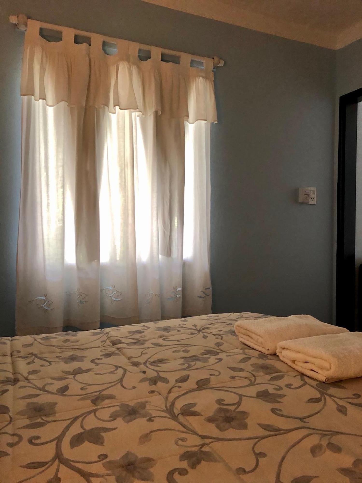 Hosteria Isabel Departamentos Y Habitaciones Con Bano Privado Лас Грутас Стая снимка