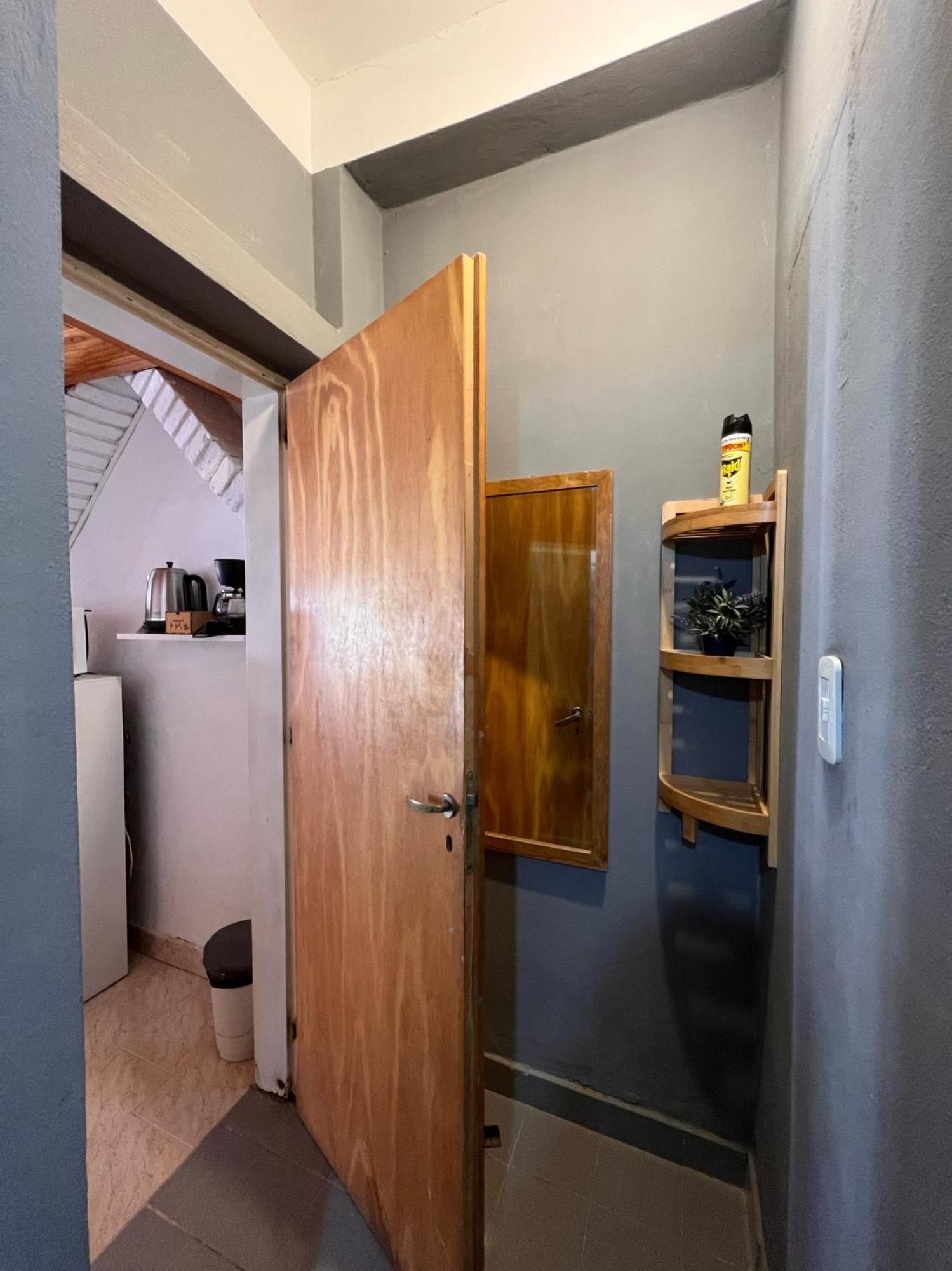 Hosteria Isabel Departamentos Y Habitaciones Con Bano Privado Лас Грутас Стая снимка
