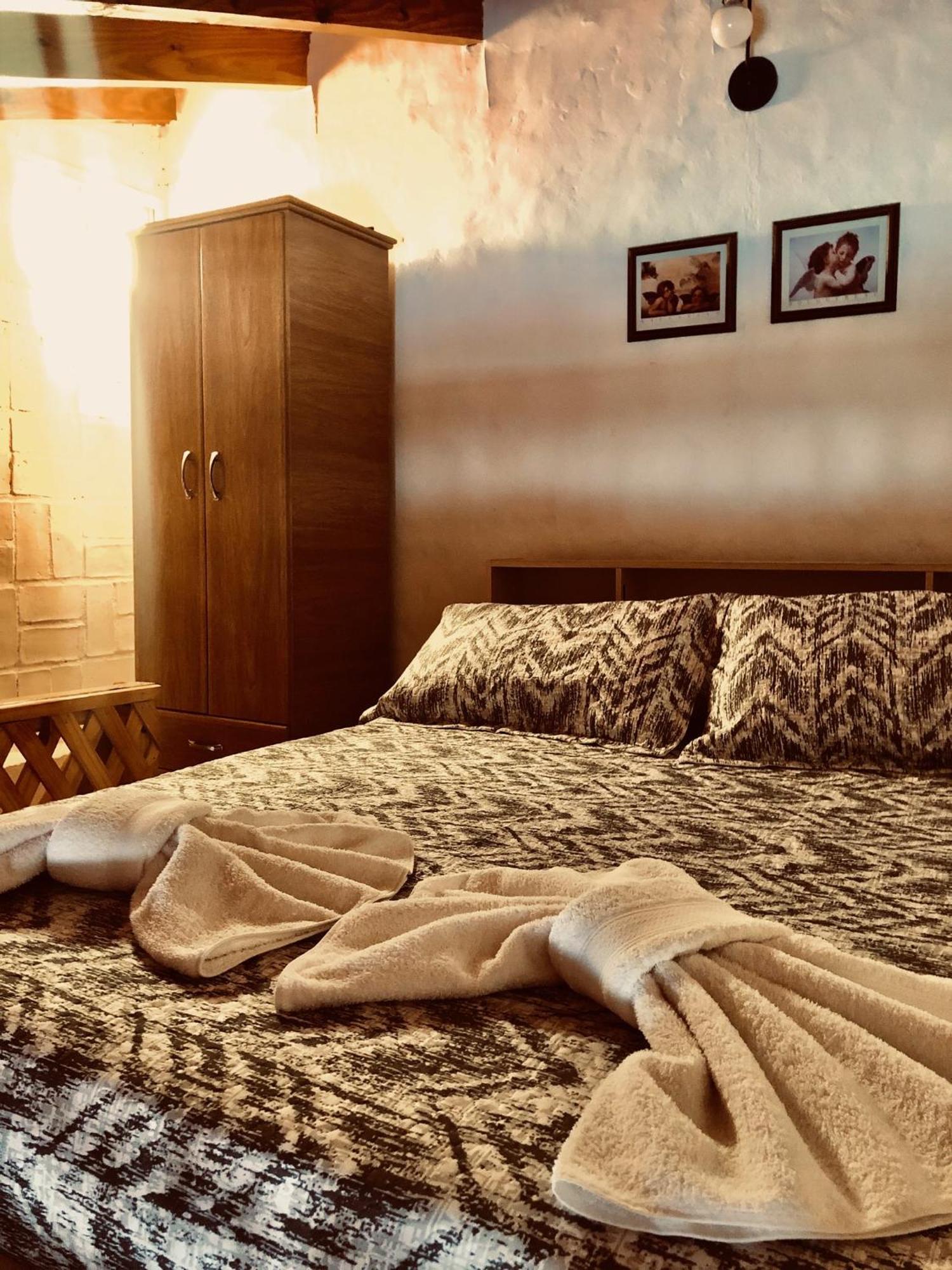 Hosteria Isabel Departamentos Y Habitaciones Con Bano Privado Лас Грутас Стая снимка