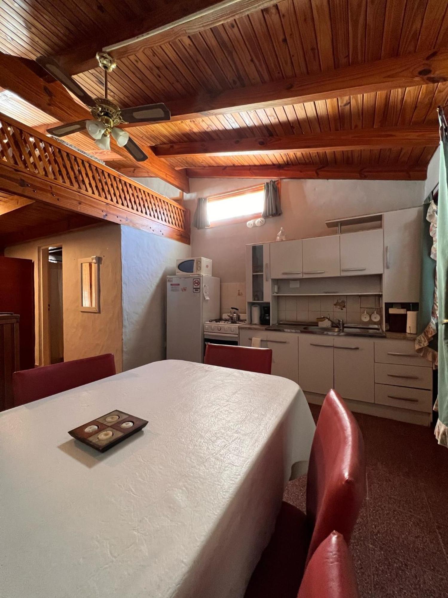 Hosteria Isabel Departamentos Y Habitaciones Con Bano Privado Лас Грутас Стая снимка